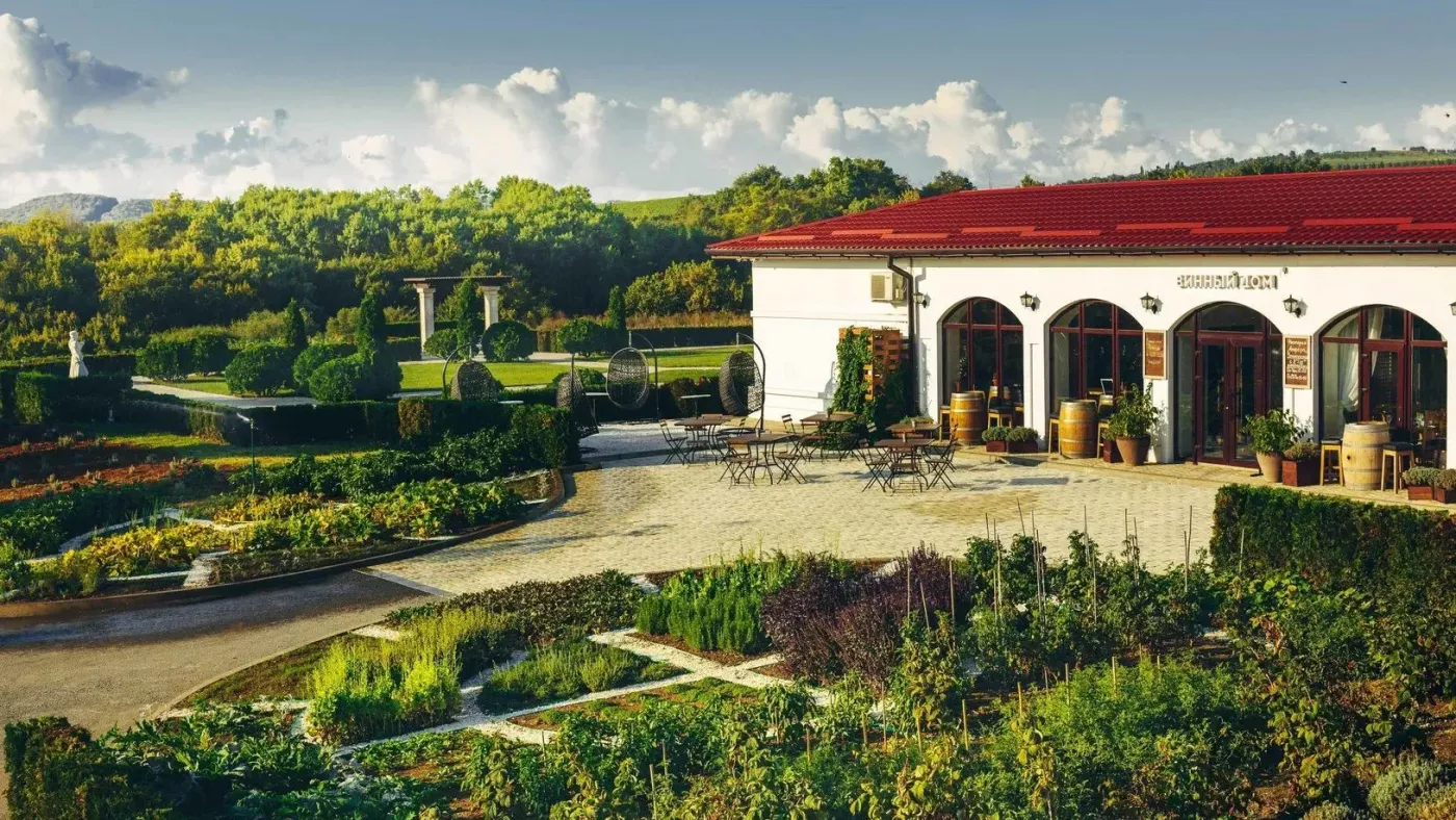 Источник: https://dovilleresort.ru/
