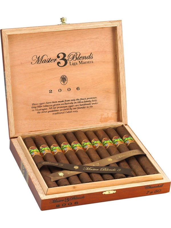 Oliva Master Blends 3 Churchill