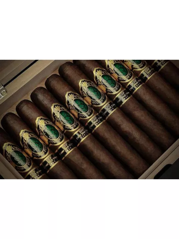 Arturo Fuente God of Fire KKP Never Back Down Gran Toro 56 in Black