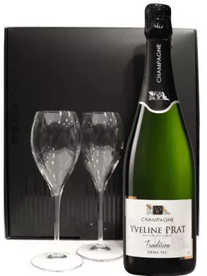 Yveline Prat, Tradition Demi-Sec, Champagne AOC, gift box with 2 flutes 0.75 л 2021
