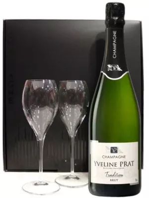 Yveline Prat, Tradition Brut, Champagne AOC, gift box with 2 flutes 0.75 л 2021