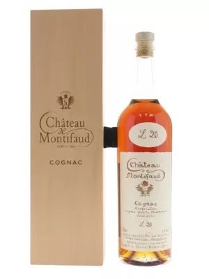 Коньяк Chateau de Montifaud 20 Years Old, Fine Petite Champagne AOC, wooden box 0.7 л
