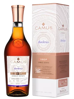Коньяк Camus V.S.O.P. Borderies, gift box 0.7 л