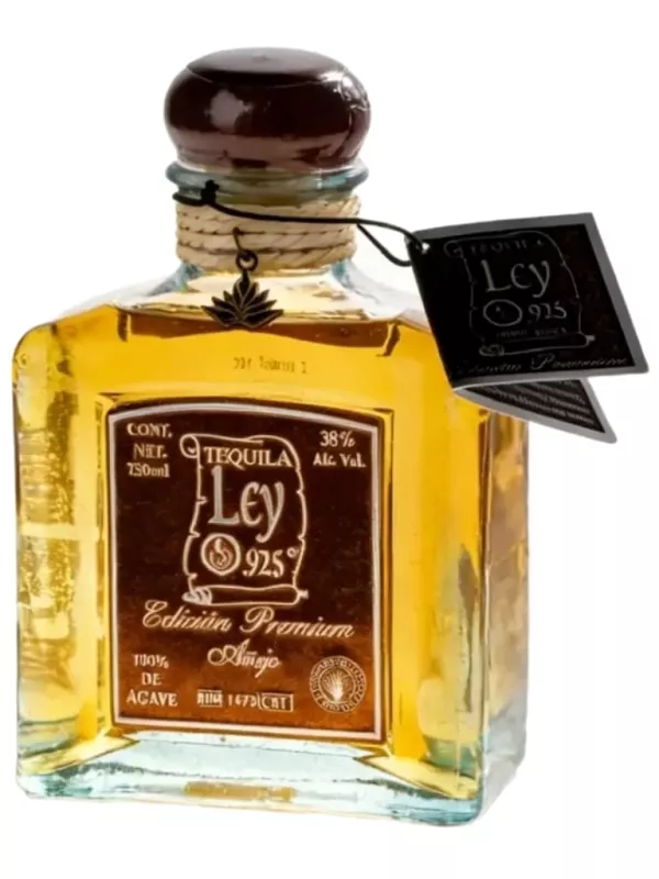 Ley 925 Anejo, gift box