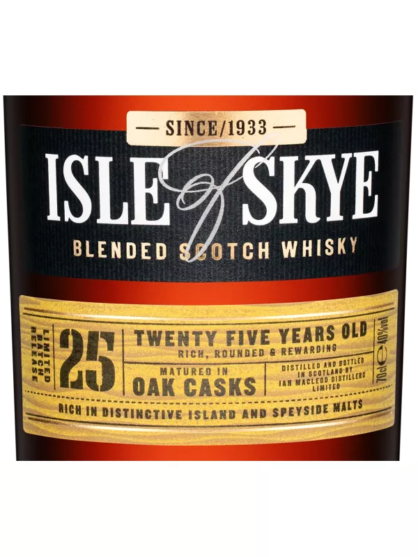 Isle Of Skye 25 Years Old, wooden box