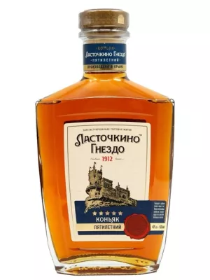 Коньяк Ласточкино Гнездо 5-летний 0.5 л