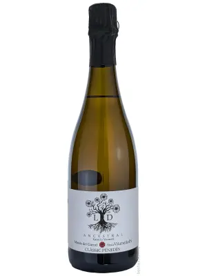Игристое вино Finca Viladellops, L.D. Ancestral Massis del Garraf, Penedes DO 0.75 л 2021