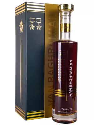 Коньяк Marshal I.Kh. Bagramyan Collector's, gift box 2005 0.7 л