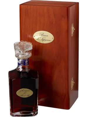 Арманьяк Baron de Sigognac 50 Аns d'Аge, carafe in wooden box, 0.7 л 0.7 л