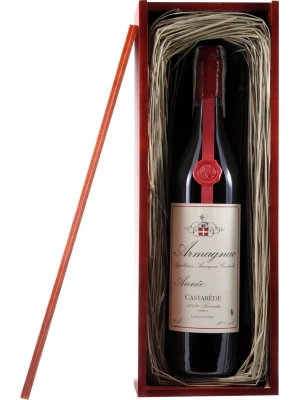 Арманьяк Castarede Armagnac AOC, wooden box 1972 0.7 л