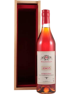 Арманьяк Castarede, Maniban Armagnac AOC wooden box 1965 0.7 л