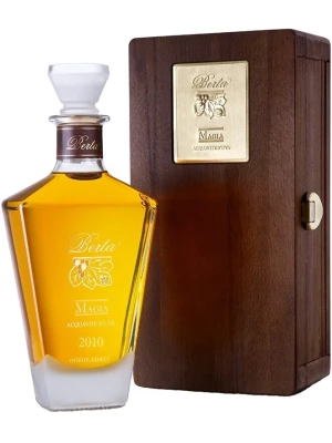 Граппа Berta, Grappa Magia, 2010, gift box 0.7 л