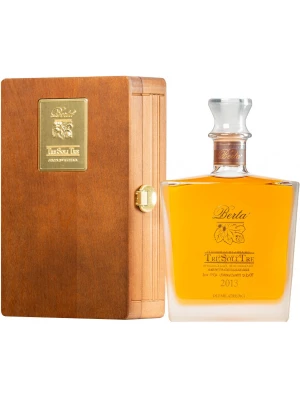 Граппа Grappa Tre Soli Tre, 2013, gift box 0.7 л