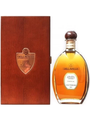 Граппа Dellavalle, Grappa Affinata in botti da Sauternes, gift box 2005 0.7 л