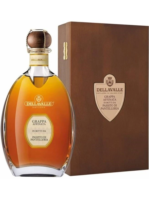 Grappa Affinata in botti da Passito di Pantelleria, 2004, gift box