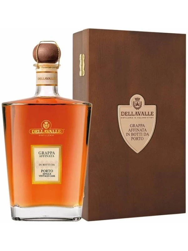 Grappa Affinata in botti da Porto (Single Vintage Casks), 2004, gift box