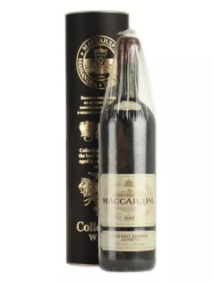 Вино Массандра, Коллекционное вино Столовое красное Алушта, в тубе 2003, 0.75 л