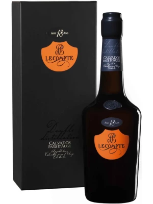 Кальвадос Lecompte, Pays d'Auge, 18 years, in gift box 0.7 л