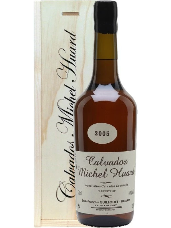 Michel Huard, Le Pertyer, Calvados AOC, 2005, wooden box