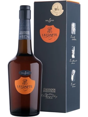 Кальвадос Lecompte, Pays d'Auge, 5 years, in gift box 0.7 л