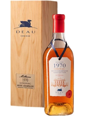 Коньяк Deau, Petite Champagne AOC, wooden box 1970 0.7 л