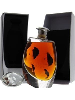 Коньяк Hennessy Ellipse with gift box 0.7 л