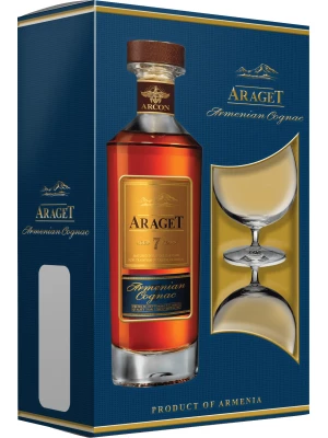 Коньяк Araget 7 Years Old, gift box with 2 glasses 0.5 л