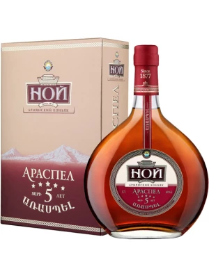 Коньяк Ной Араспел 5-летний, в подарочной коробке 0.7 л