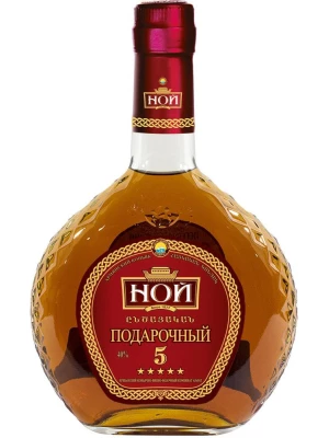Коньяк Ной Подарочный 5-летний 0.7 л