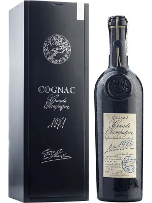 Коньяк Lheraud Cognac Grande Champagne, wooden box 1971 0.7 л
