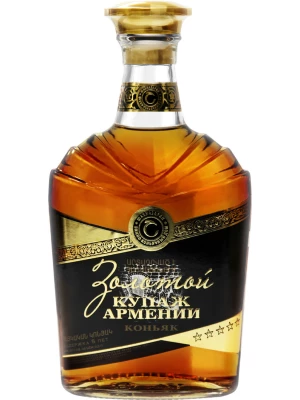 Коньяк Золотой Купаж Армении 5 лет 0.5 л