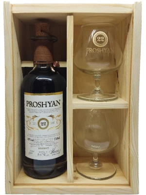 Коньяк Proshyan Reserve 22 Years Old, wooden box with 2 glasses 0.75 л