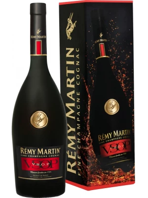 Коньяк Remy Martin VSOP, with box 0.7 л