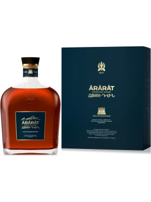 Коньяк Арарат, Двин Коллекционный, в подарочной коробке 0.7 л