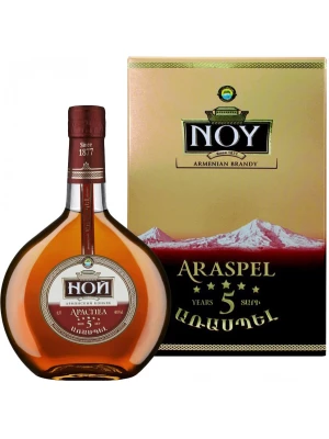 Коньяк Ной Араспел 5-летний, в подарочной коробке 0.5 л