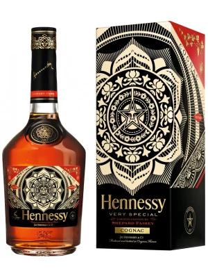 Коньяк Hennessy V.S Limited Edition Shepard Fairey, gift box 0.7 л