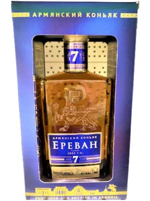Коньяк Ереван 2800 7-летний, в подарочной коробке 0.5 л