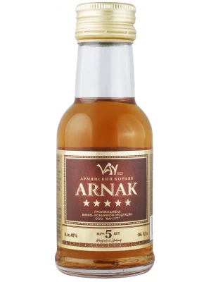 Коньяк Van 777, Arnak 5 years old 0.1 л
