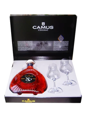 Коньяк Camus XO Elegance в подарочной упаковке с двумя стаканами 0.7 л