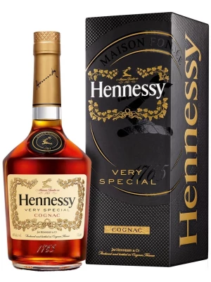 Коньяк Hennessy V.S, gift box 1 л