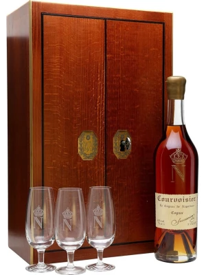 Коньяк Courvoisier Succession J.S., gift set with 4 glasses 0.7 л