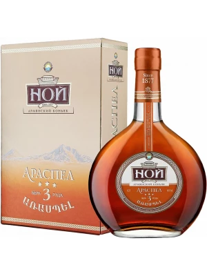 Коньяк Ной Араспел 3-летний, в подарочной коробке 0.5 л