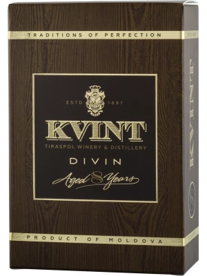 Коньяк Kvint 8 years old, gift box 0.5 л