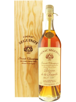 Коньяк Seguinot, Reserve De La Famille, in wooden box 1952 0.7 л