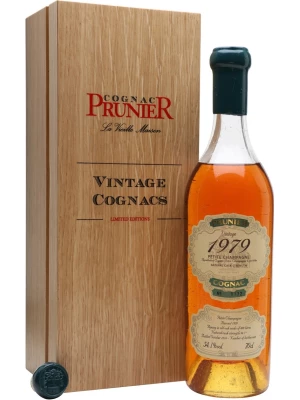 Коньяк Prunier Petite Champagne AOC gift box 1979 0.7 л