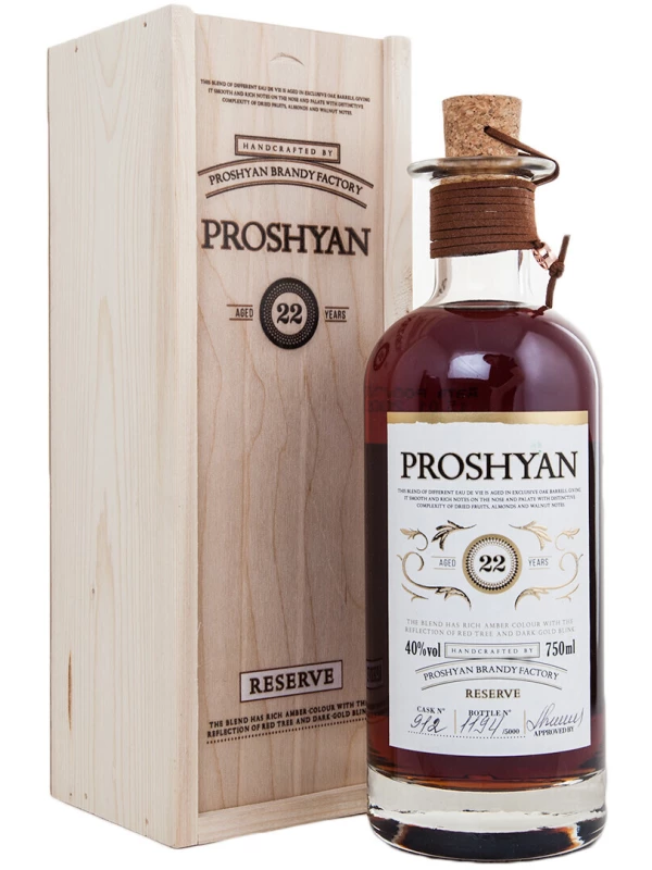 Proshyan Reserve 22 Years Old, wooden box