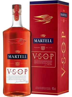 Коньяк Martell VSOP Aged in Red Barrels, gift box 1 л