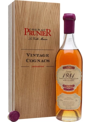 Коньяк Prunier Grande Champagne AOC gift box 1981 0.7 л