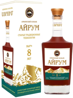 Коньяк Айрум 8-летний, в подарочной коробке 0.5 л