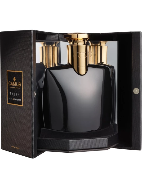 Camus Extra Dark & Intense, gift box
